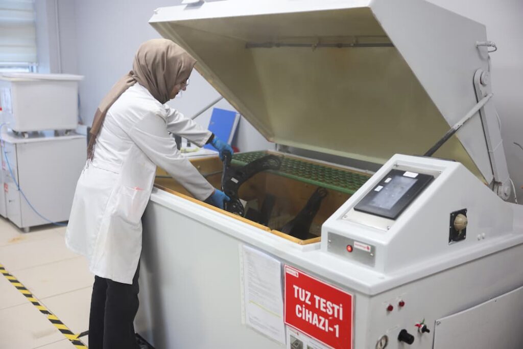 Karakaya86 laboratuvarında tuz püskürtme testi